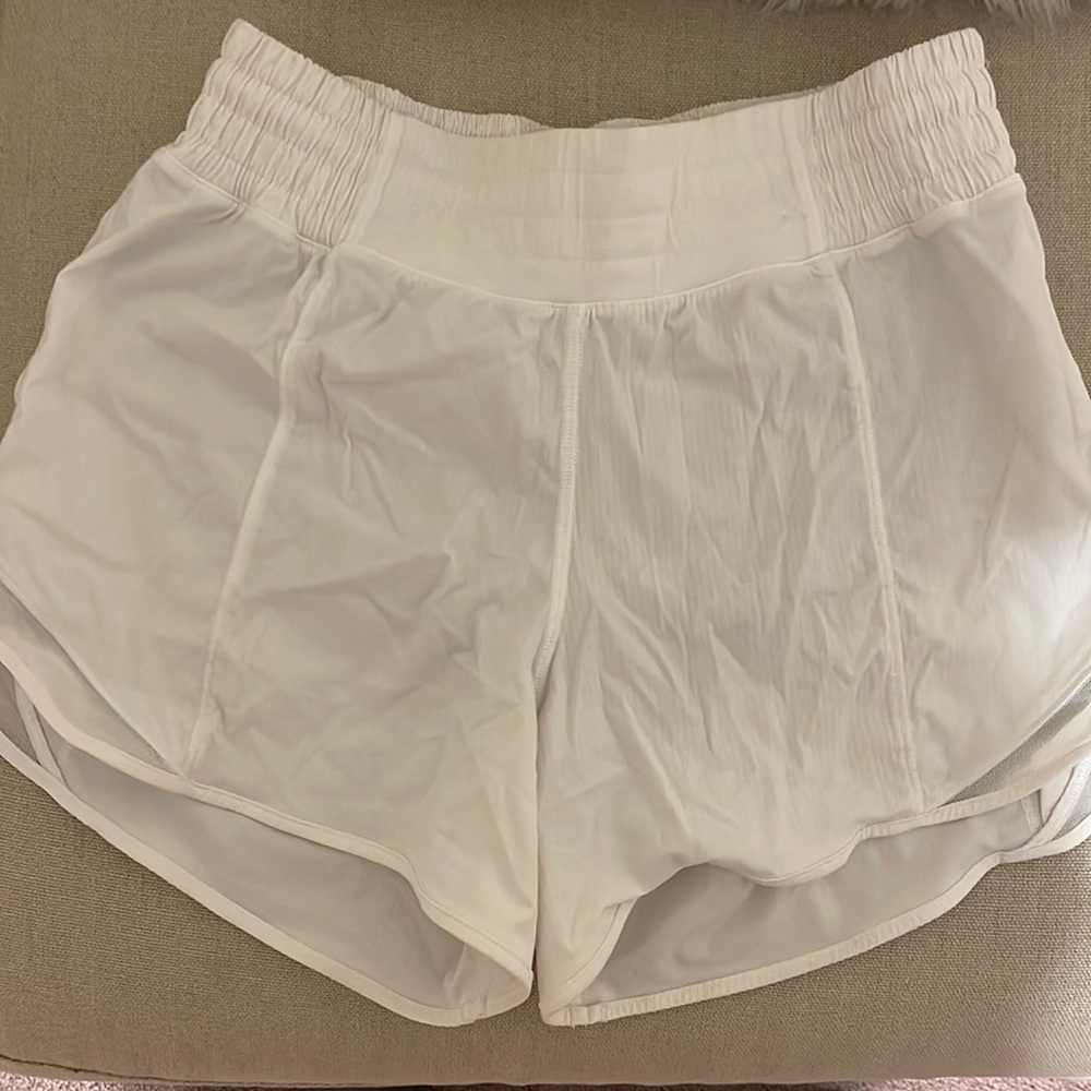 Lululemon Hotty Hot High-Rise Lined Shorts 4”- White  Size 4 Long